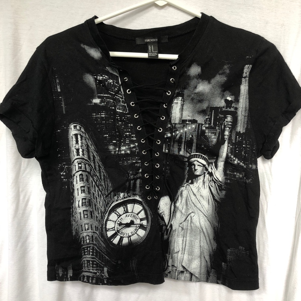 Cropped graphic t-shirt